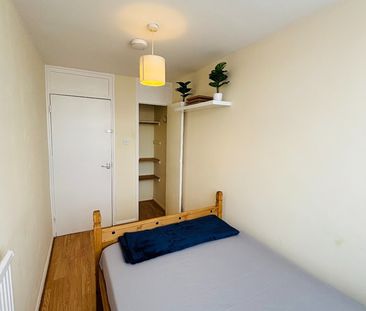 Room in a Shared Flat, London, SW8 - Photo 6