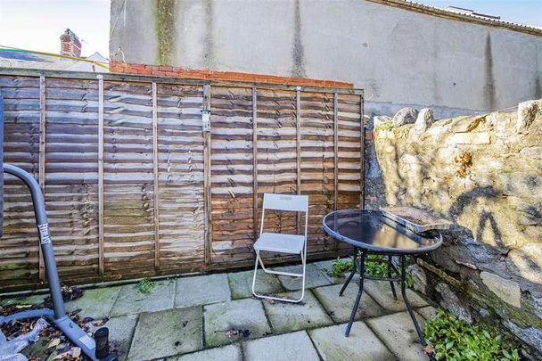 Claude Road, Roath, CF24 - Photo 1