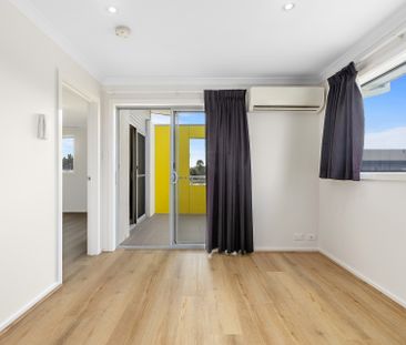 Refreshed Apartment in Prime Harrison Location - Photo 1