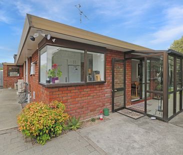 WELL PRESENTED TWO BEDROOM HOME IN AVALON - Photo 5