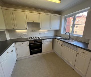 3 bedroom apartment to rent - Photo 4