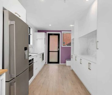 Newly Stylish 2-Bedroom Apartment with Ensuite... - Photo 1