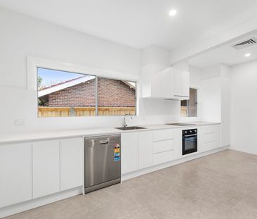 Renovated Family Home in Hornsby North Public School Catchment - Photo 4