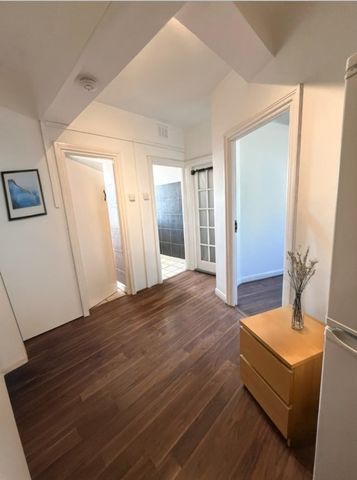 Room in a Shared Flat, Couples Allowed, W2 - Photo 5