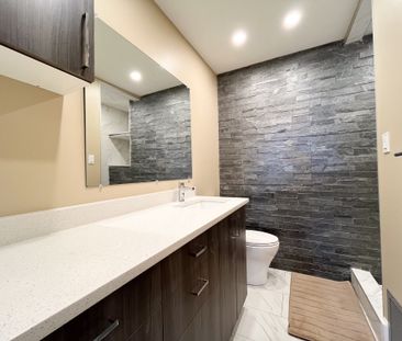 Bright 4 Bedroom Home With Massive Fenced Yard In Sherwood Park - Photo 2