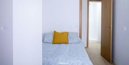 Avenida de Peris y Valero, Valencia, Valencian Community 46006 - Photo 4