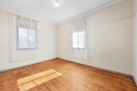 Neat and Tidy Tamworth West - Photo 4