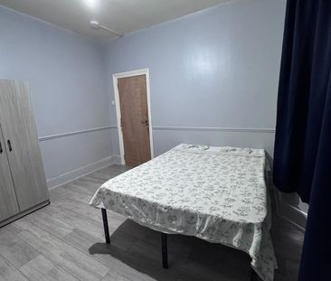 Room in a Shared House, Upper Road, E13 - Photo 2
