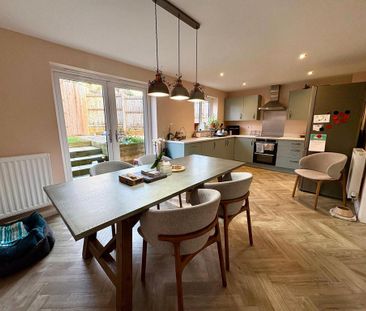 4 bedroom detached house to rent - Photo 6