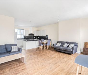 3 bedroom apartment to rent - Photo 3