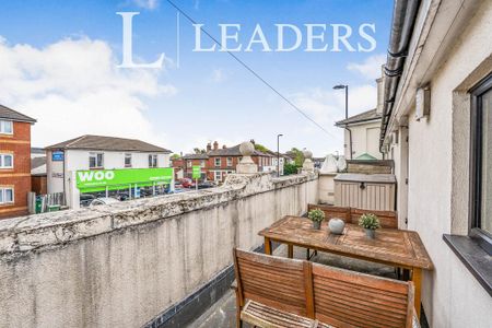 1 bedroom flat to rent - Photo 3