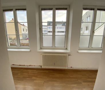 Großzügige 4-Zimmer-Wohnung – Hier beginnt Ihr Wohnvergnügen - Photo 4