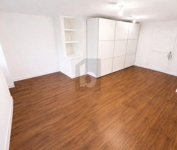 CACHET AUTHENTIQUE AVEC TERRASSE, PROCHE DU LAC - Foto 2