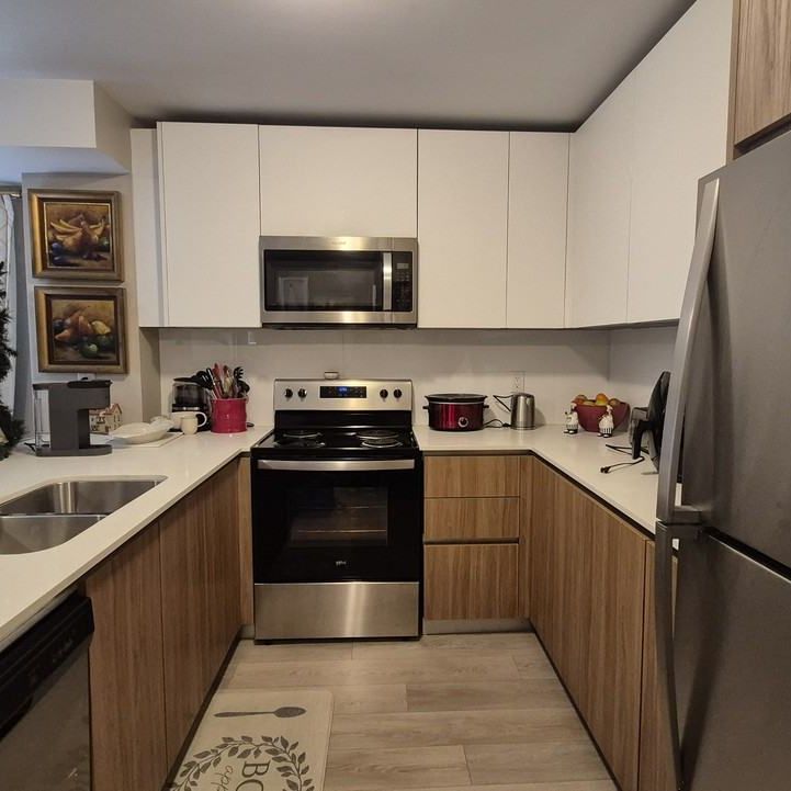 293 Viewmount Avenue condo — Toronto, ON (3-Bedroom) - 3 Bedroom - Photo 1