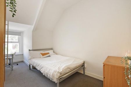 Student Apartment 4 bedroom, Ecclesall Road, Sheffield - Photo 4