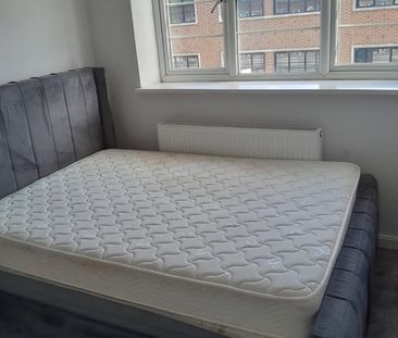 Room in a Shared House, Kirkdale Corner, SE26 - Photo 4