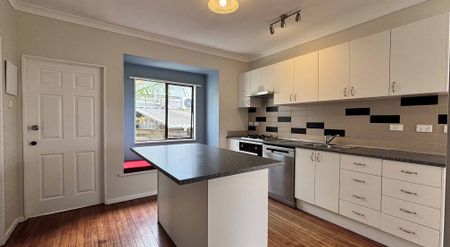 Fabulous Four Bedroom Home in Browns Bay - Photo 5