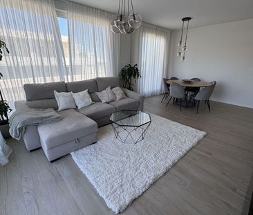 3 room luxury penthouse for rent in Marbella, Andalusia - Photo 3