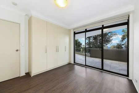 10/2-2a Francis Street, Bondi Beach, NSW 2026 - Photo 3