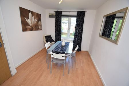 3 bedroom terraced house to rent - Photo 3