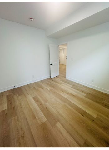 For Lease - 1336 Hydrangea Gardens Unit# Basement, Oakville, Ontario - Photo 4