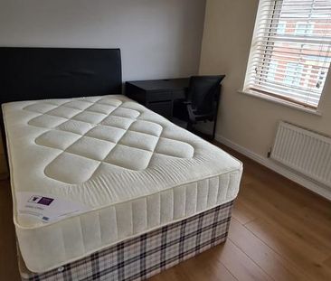 5 bedroom detached house to rent - Photo 5