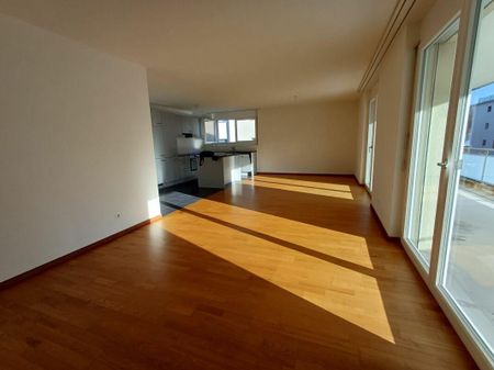 Attraktive 4.5 Zimmer-Wohnung im Erdgeschoss - Photo 2