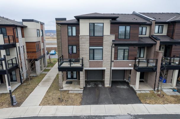 For Lease - 590 North Service Road Unit# 98, Hamilton, Ontario - Photo 1