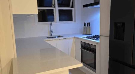 3 Bed Room Town House in New Lynn - Photo 3