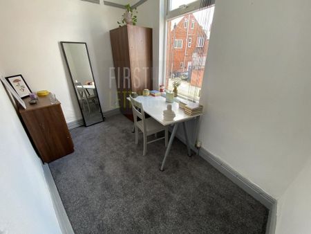 5 bedroom terraced house to rent - Photo 5