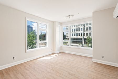 For Lease - 10 MCARTHUR Avenue Unit# 201, Vanier and Kingsview Park, Ontario - Photo 2