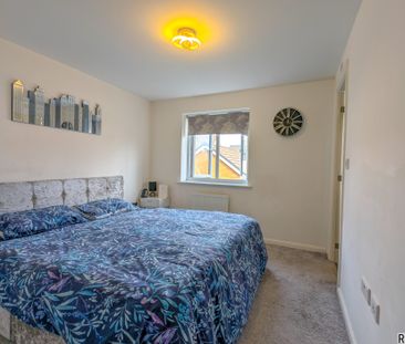 3 bed Semi-detached in Over court Gardens , Patchway, Bristol, BS34... - Photo 2