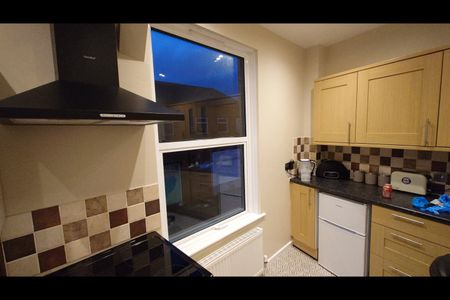 1 Bed Flat, Ilkeston Road, NG7 - Photo 5