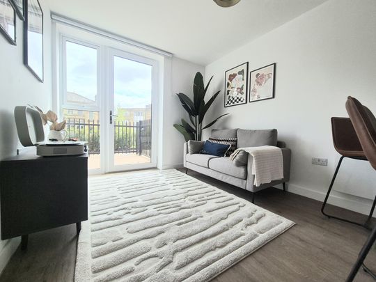 Cow Green, Halifax - Photo 1