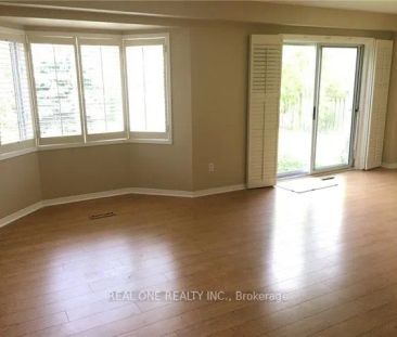 Detached Home For Lease | W9048314 - Photo 1