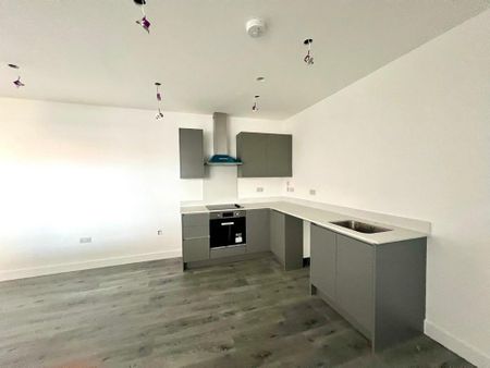 5 bedroom semi-detached house to rent - Photo 5