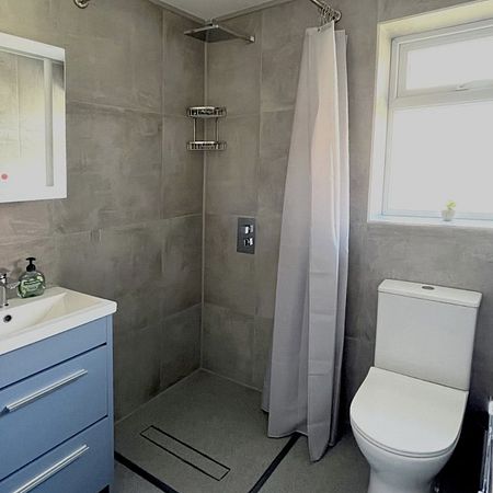 Smithdown road L15 ***ROOM LET*** - Photo 3