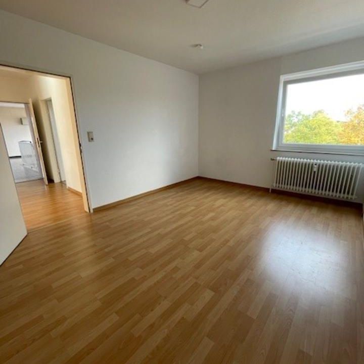 Schöne 2 Zimmerwohnung, zentral gelegen in der Zollstraße - Photo 1
