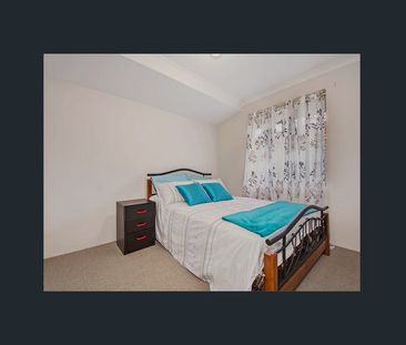 Family Home in Quiet Position - Photo 3