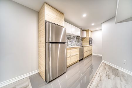 For Lease - 294 Valermo Drive, Toronto, Ontario - Photo 3