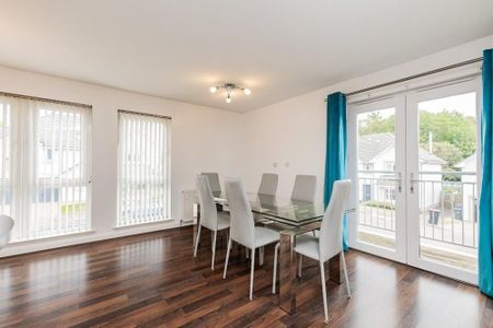 4 bedroom townhouse to rent - Photo 2