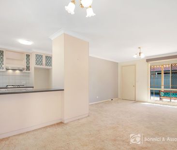NEAT & LOW-MAINTENANCE LIVING IN QUIET COURT LOCATION - Photo 1