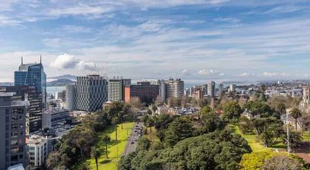 CITY, SEA & PARK-VIEWS - Photo 4