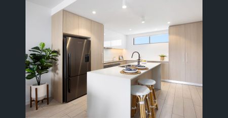 Furnished Top Floor Beachside Living - Photo 5