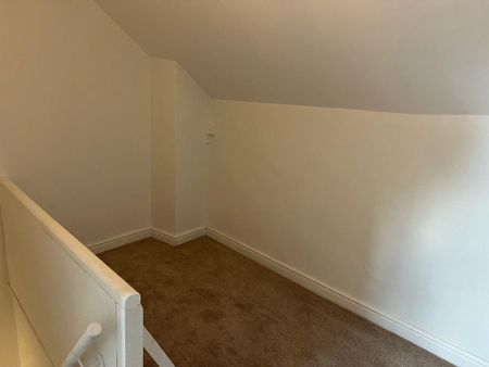 2 bedroom terraced house to rent - Photo 3