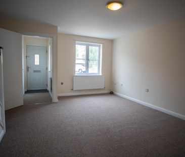 Three Bedroom House for Rent in Bracebridge Heath - Photo 1