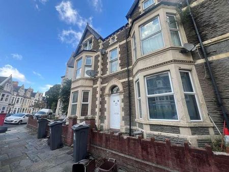 Connaught Road, Cardiff, CF24 - Photo 5