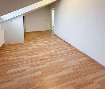 Gemütliche DG-Wohnung in Bahnhofsnähe mit Carport & Gartenmitbenütz... - Foto 6