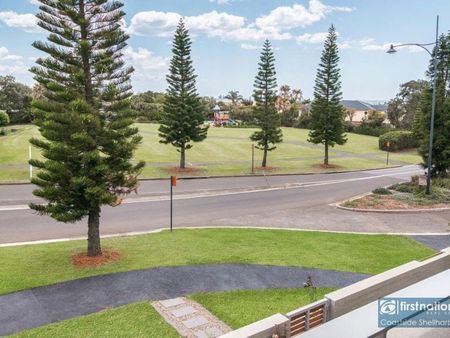 Spacious 3-Bedroom Family Home in Prime Location - Photo 5