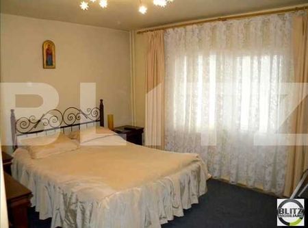 Inchiriere 4 camere, semidecomandat, 93 mp, mobilat si utilat, zona Plopilor! - Fotografie 3